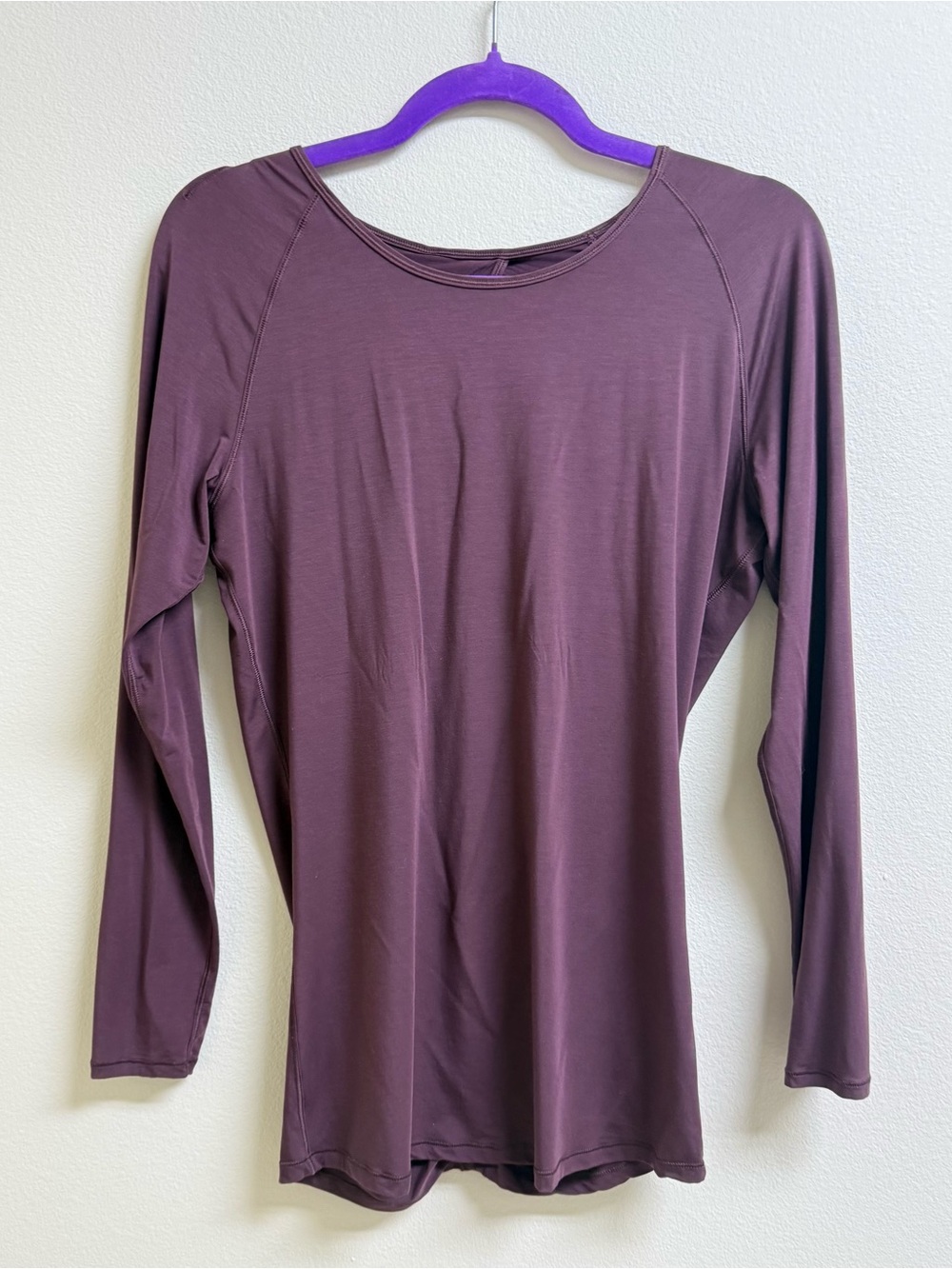 Lululemon Women's Long Sleeve Scoop Neck Top open back scrunched bottom size 4